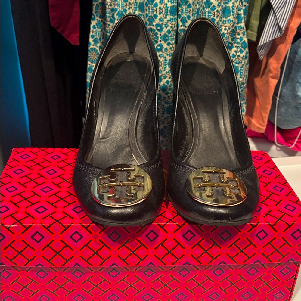 Tory Burch Black Wedge Heels with box and dustbag – Size 8.5